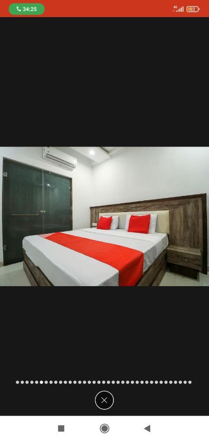 Hotel Almond Zirakpur Exterior foto